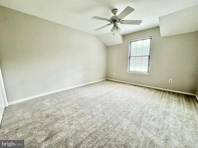 Building Photo - 39 S Turnberry Dr