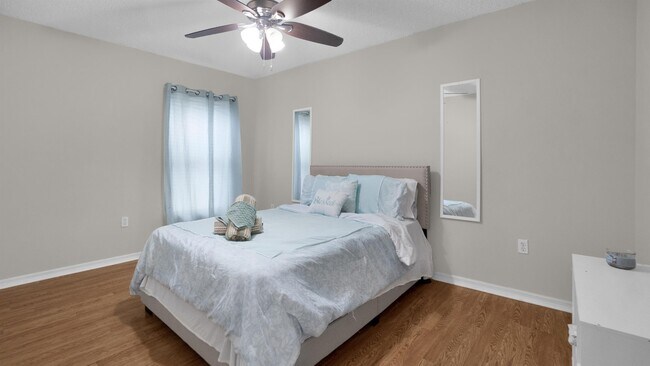 Building Photo - 631 Doe Cove Pl