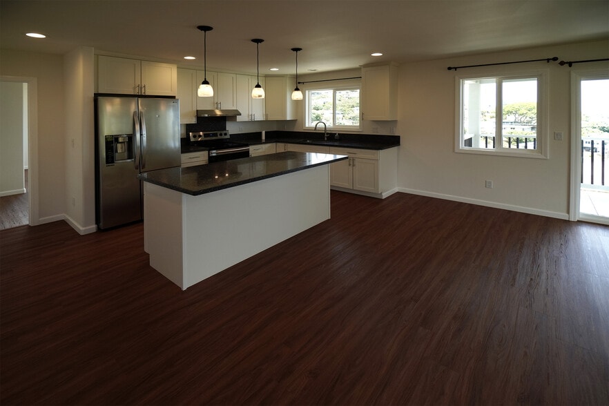 Building Photo - 4494 Sierra Dr