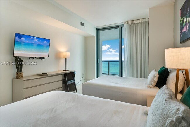Building Photo - 4111 S Ocean Dr