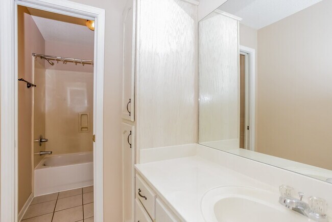 Building Photo - 9296 McClendon Cir N