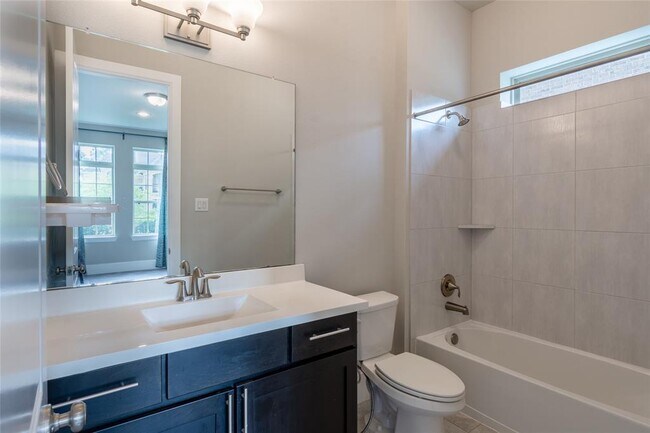 Building Photo - 31226 Shady Arbor Ln