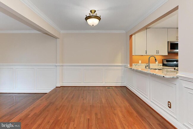 Building Photo - 9630 Sutton Green Ct