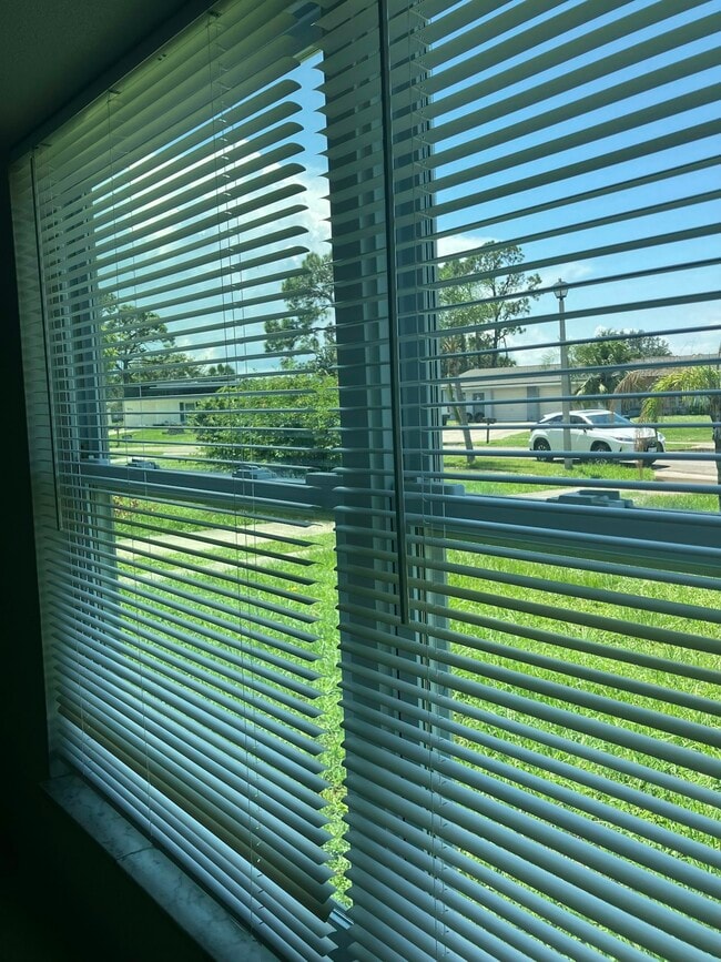 Building Photo - 5774 Gallatin Ln