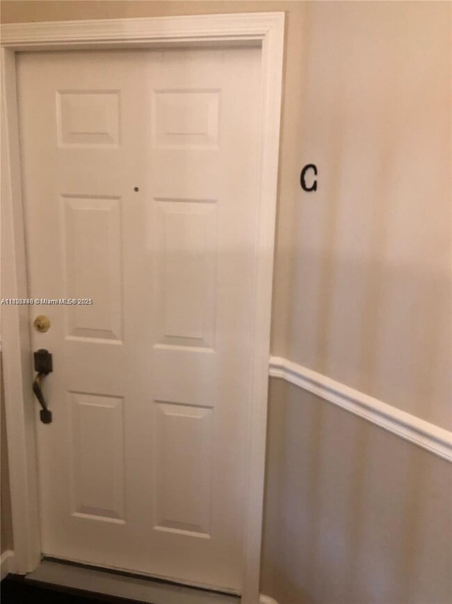 Building Photo - 5800 Coach House Cir