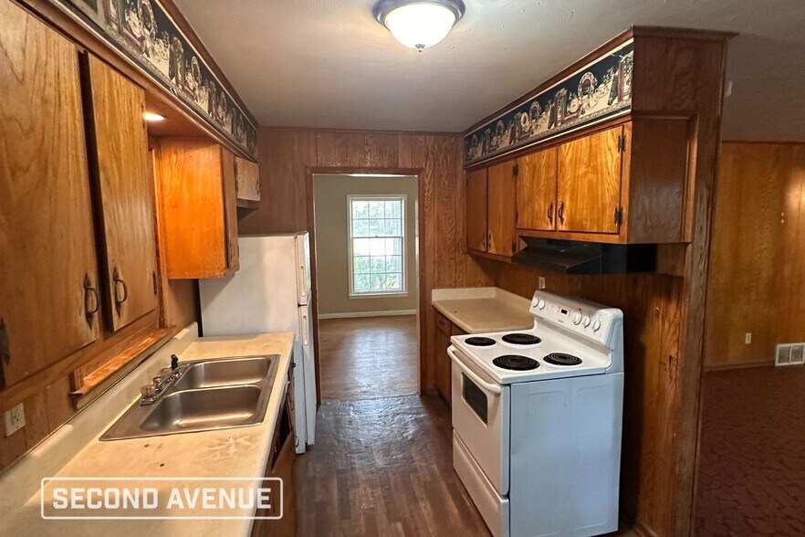 Building Photo - 3065 Egan Dr