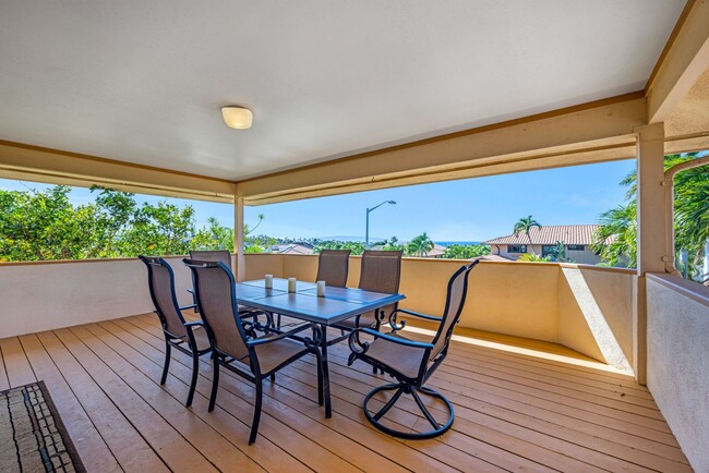 Building Photo - Single-family home with upstairs & downstairs rentals