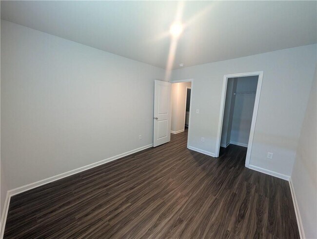 Building Photo - 102 Brexley Dr