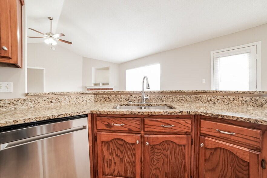 Building Photo - 1656 Mary Payton Dr