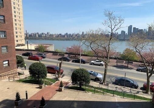 Building Photo - 6515 BOULEVARD