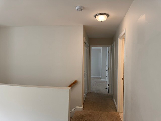 Building Photo - 16 Juniper Hill Rd