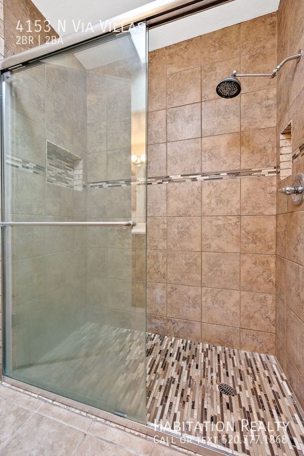 Building Photo - 4153 N Via Villas