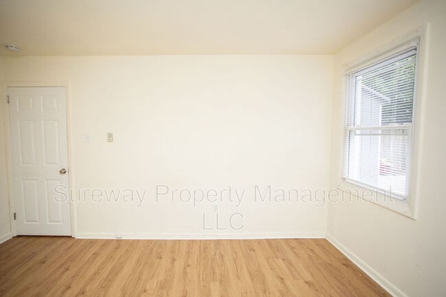 Building Photo - 13 Merion Terrace