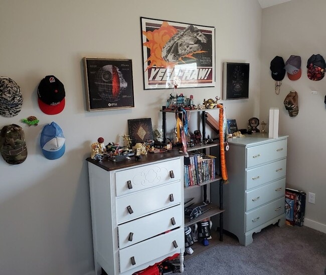 Building Photo - Beautiful 4-bedroom, 2.5- bath home with b...