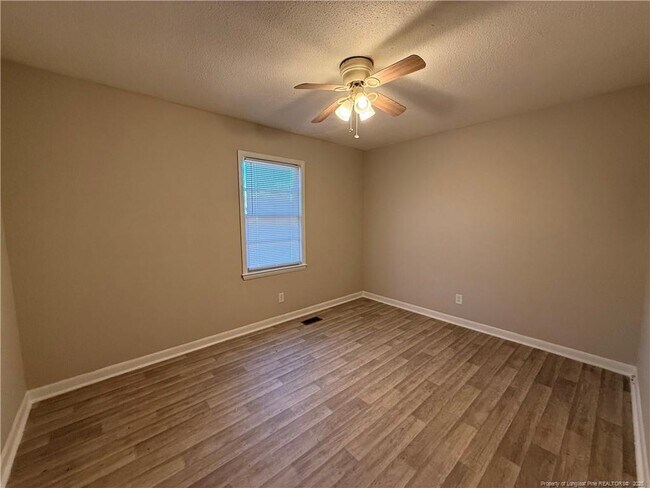 Building Photo - 323 Cadmium Ct