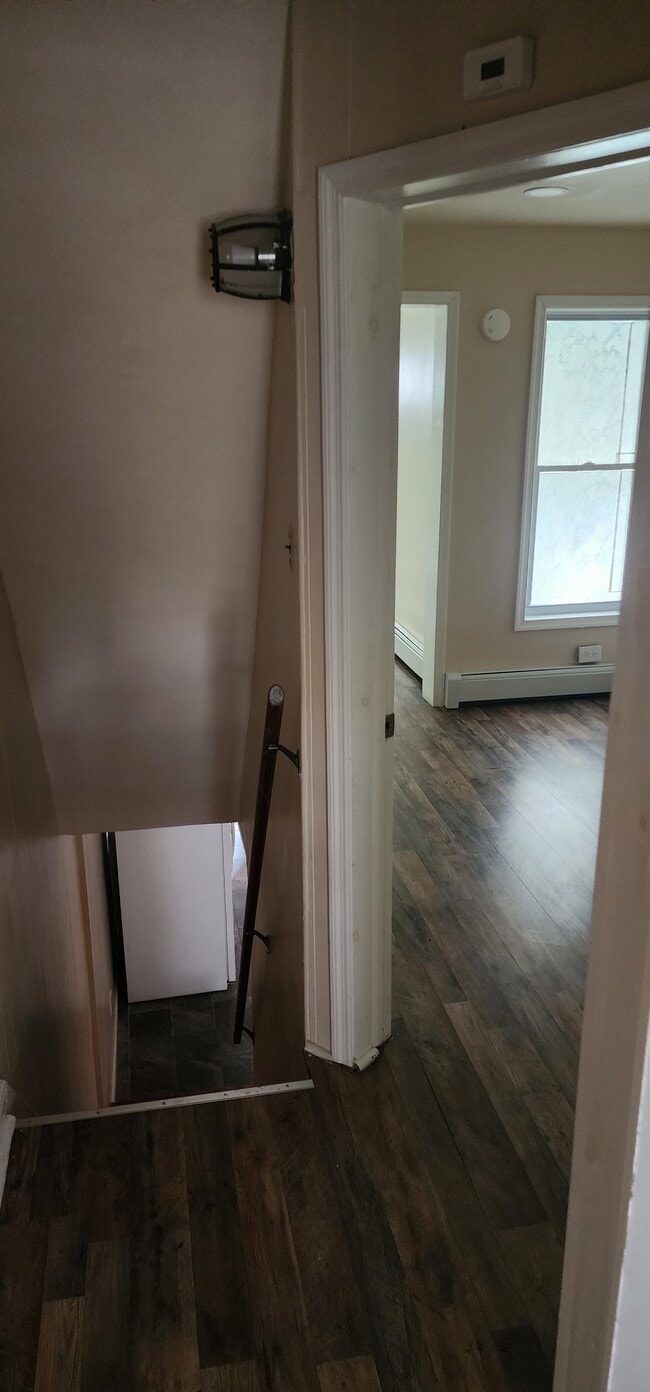 Building Photo - 639 Clinton St