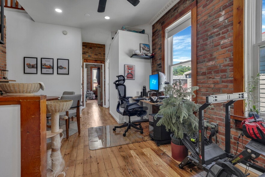 2nd floor Den - 58 E 4th Ave
