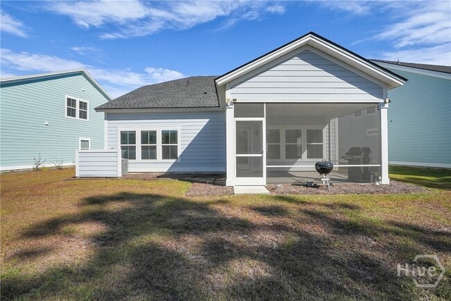 Building Photo - 145 Binscombe Ln