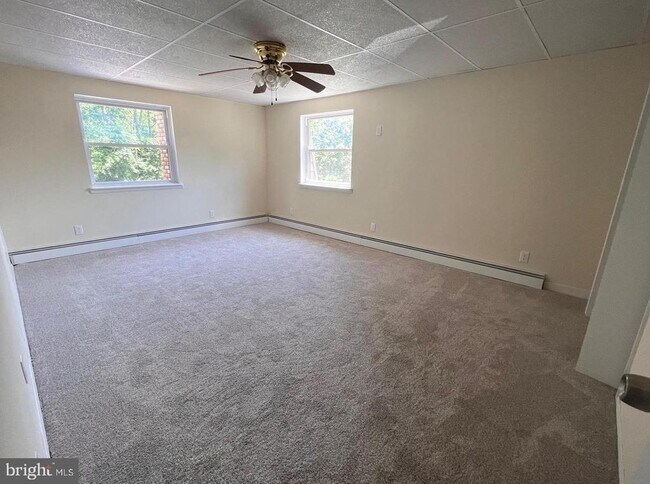 Building Photo - 1015 Francis Ave