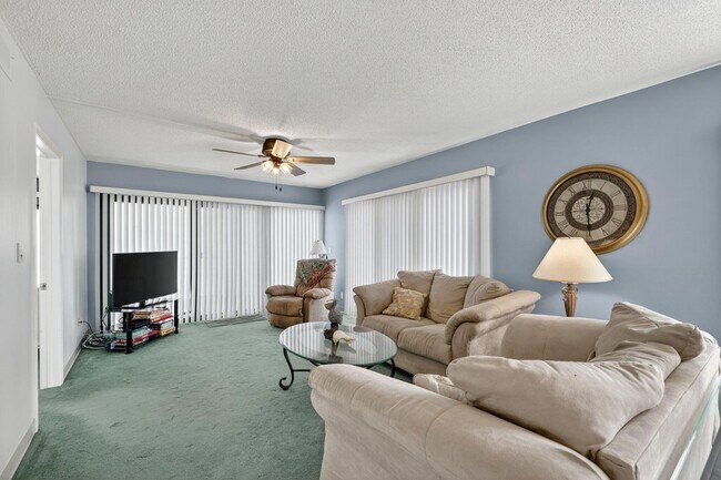 Building Photo - 10310 S Ocean Dr