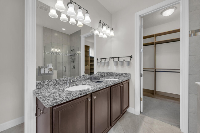 Building Photo - 1080 Community Dr