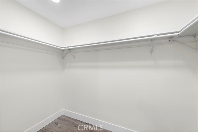 Building Photo - 411 Goldenrod Ave