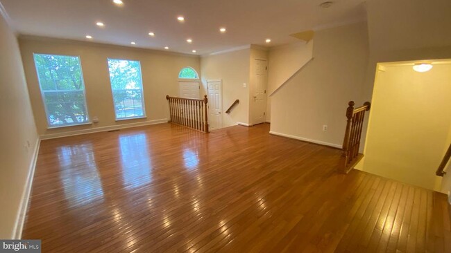 Building Photo - 8231 Ramseur Pl