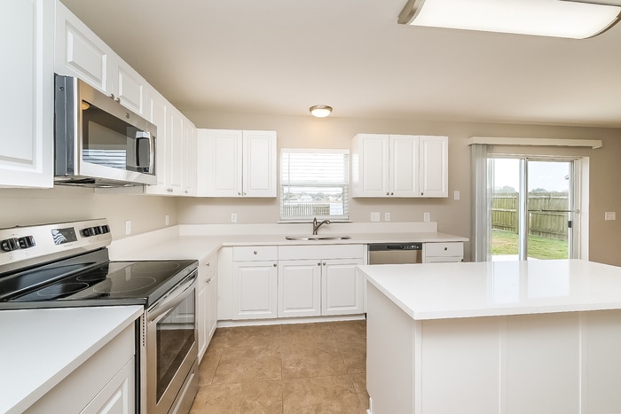 Building Photo - 12627 Lake Vista Dr