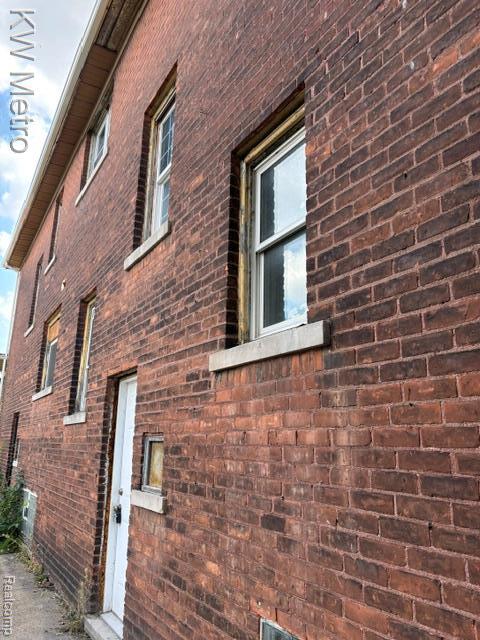 Building Photo - 2952 Elmhurst St
