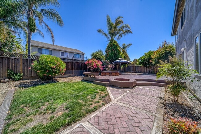 Building Photo - 35216 Wycombe Pl