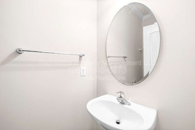 Building Photo - 8608 Lavender Pl