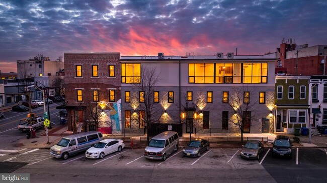 Building Photo - 400 S Conkling St