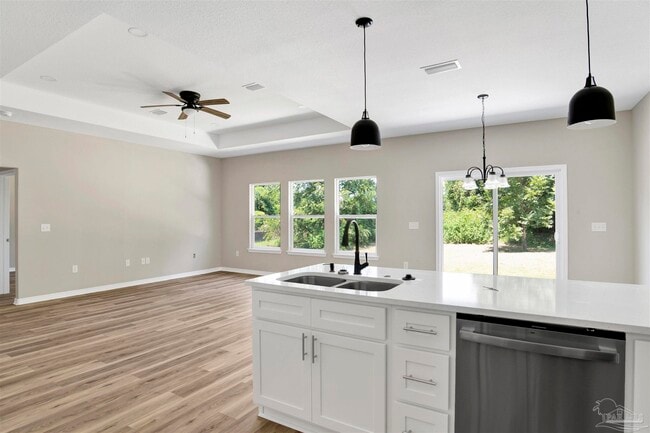 Building Photo - 4 Tennessee Dr