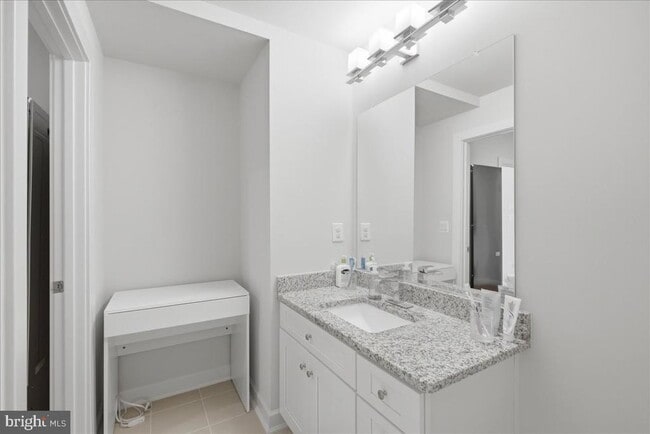 Building Photo - 9228 Wood Violet Ct