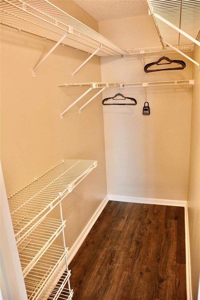 Building Photo - 4070 Exeter