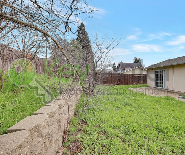 Building Photo - 6363 Eldon Ave