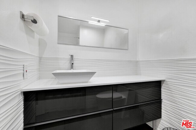 Building Photo - 4720 Park Granada