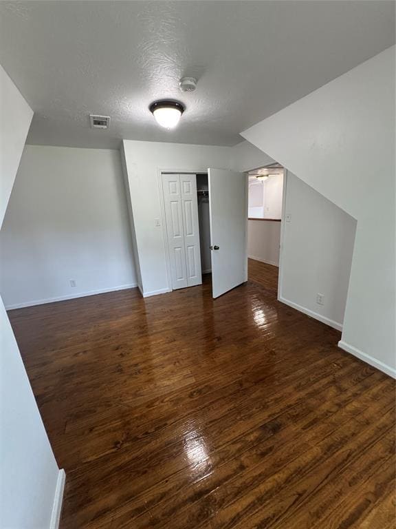 Building Photo - 5010 Elm St