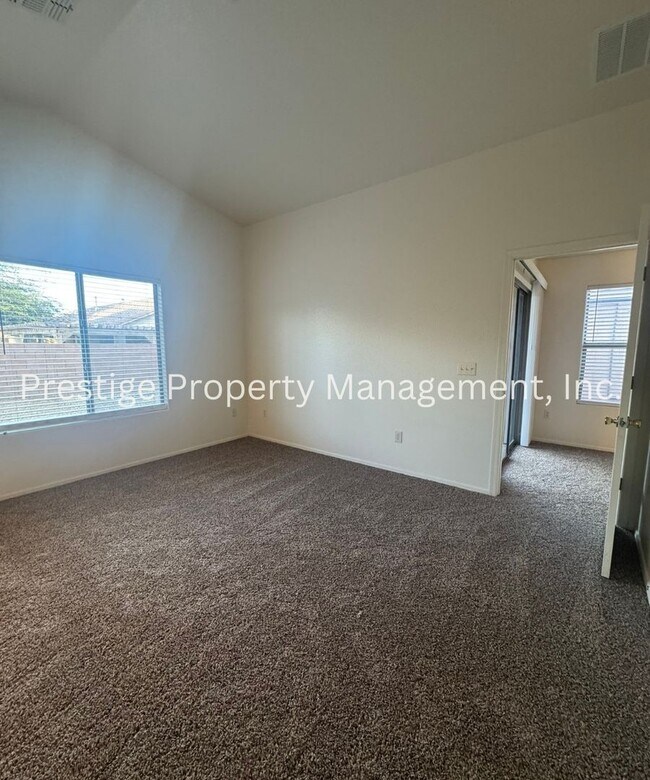 Building Photo - This 4/2 Vail home is what you've been looking for!!