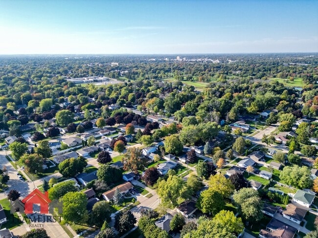 Building Photo - 2401 S Walden Ave