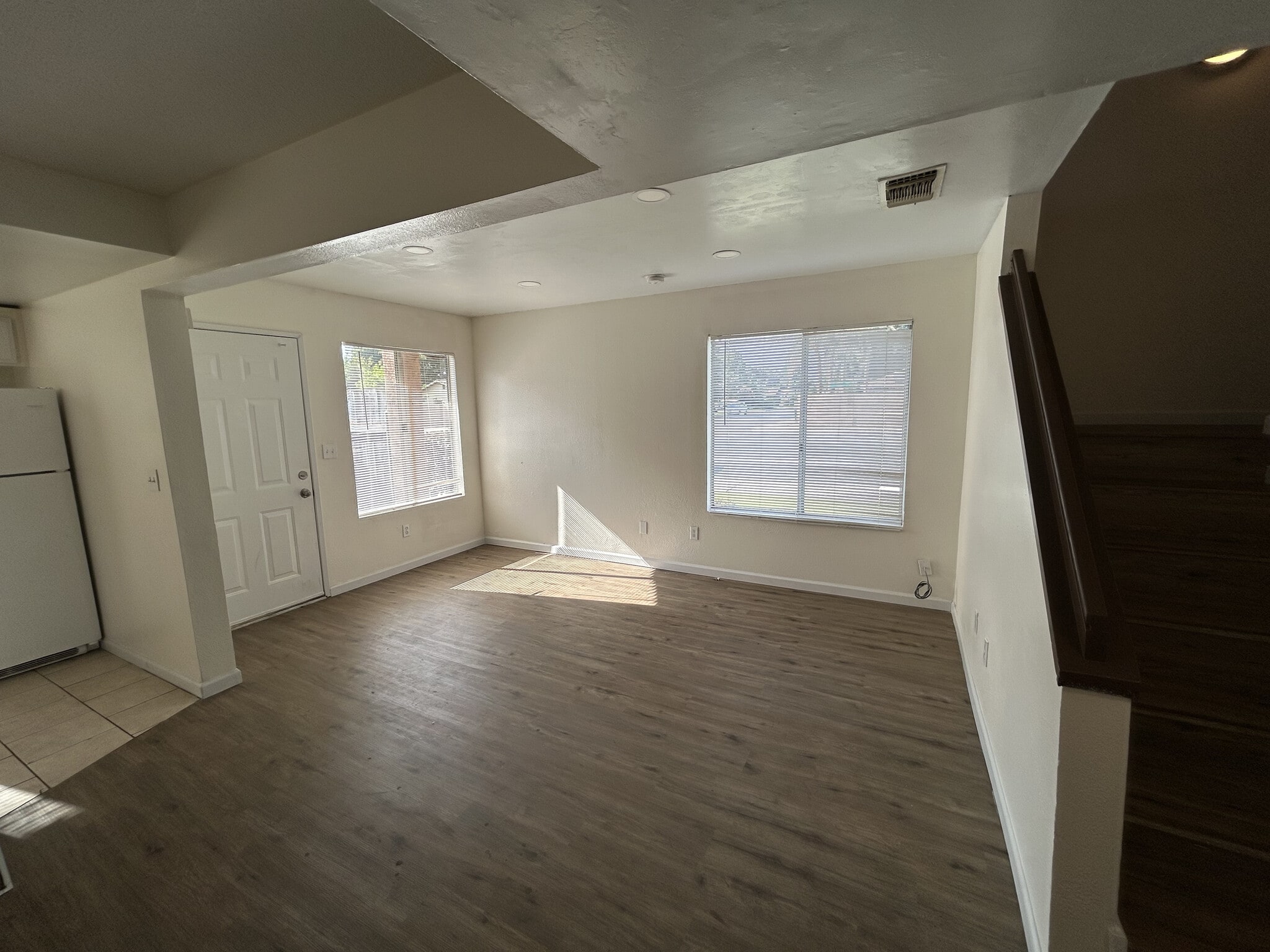 Living Room - 7913 S Laurelglen Blvd