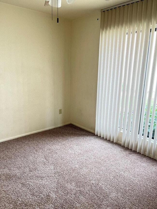 Building Photo - 3119 W Cochise Dr