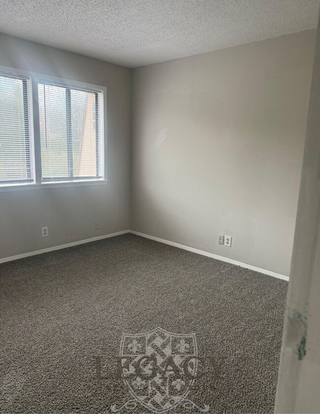 Building Photo - 1073 Harold Dr