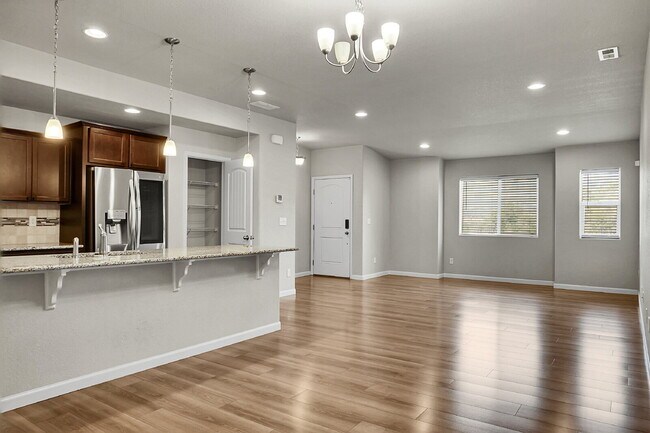 Building Photo - $2,300.00 - 3 Bedrooms, 2.5 Bathroom, Town...