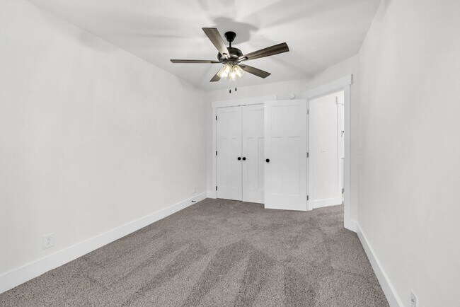 Building Photo - 180 Clay Ridge Dr