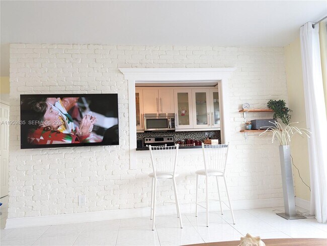 Building Photo - 137 Golden Isles Dr