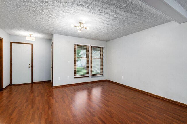 Building Photo - 5841 Elmbridge Ln