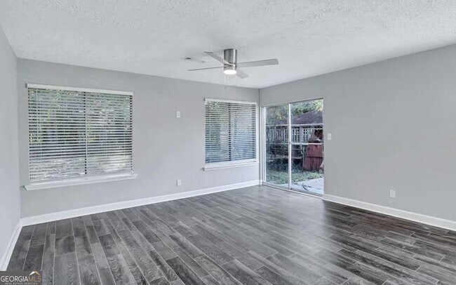 Building Photo - 3150 Cadiz Cir