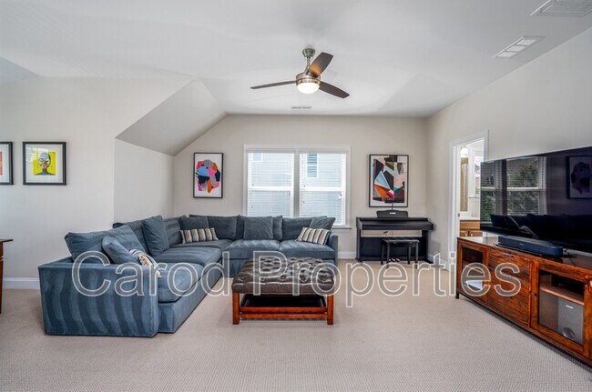 Building Photo - 5000 Hudson Mill Dr