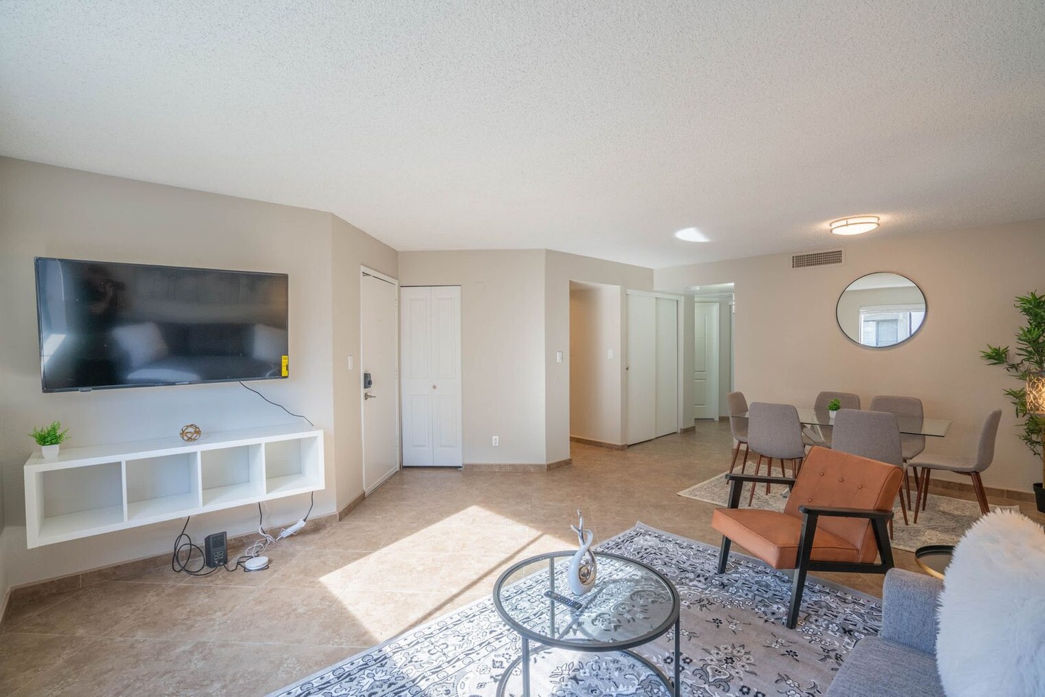 Building Photo - 8550 E McDowell Rd